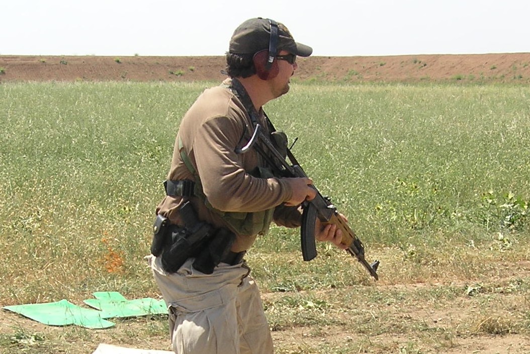Johan Raath taking part in live-fire training in Iraq