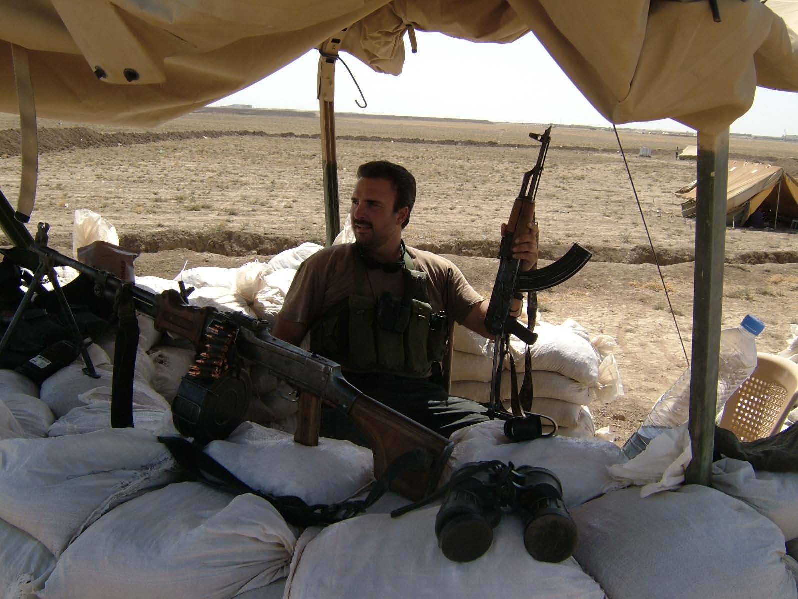 Johan Raath in a field position during an Iraq assignment